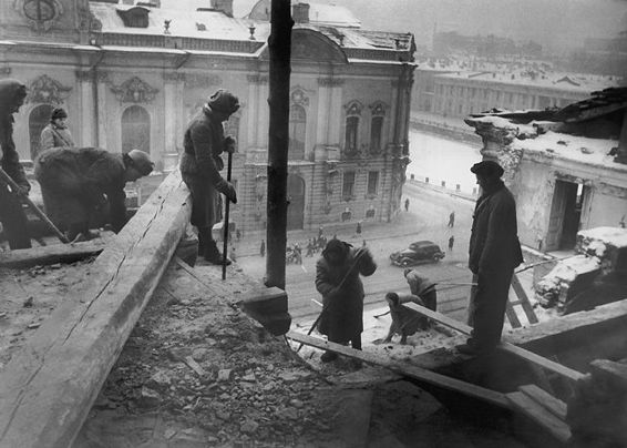 b44_03 Nevsky Remont .tif