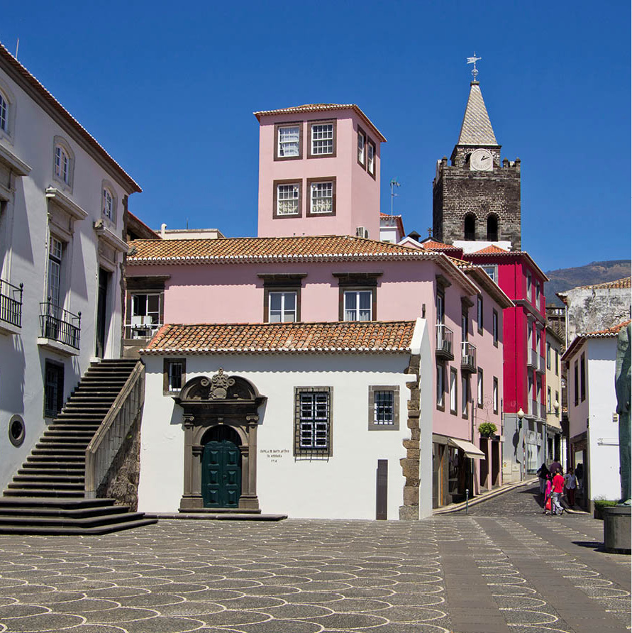 iStock_000018389342Large_Portugal_EC.jpg