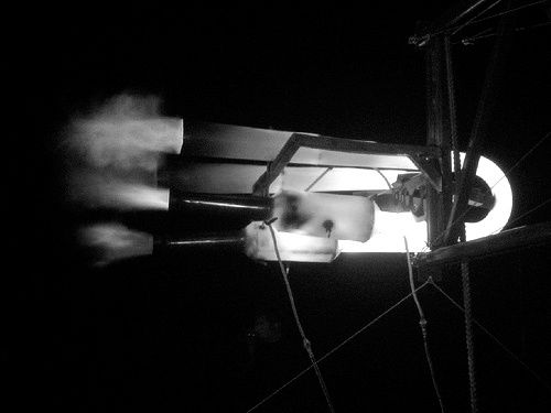 Ein Paar ventilloser Verpuffungsstrahltriebwerke; zur Verfügung gestellt von Eleanor Lovinsky, Madagascar Institute