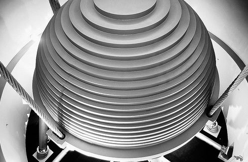 Haupt-Schwingungstiler des Taipei 101; zur Verfügung gestellt von Mingszu Liang