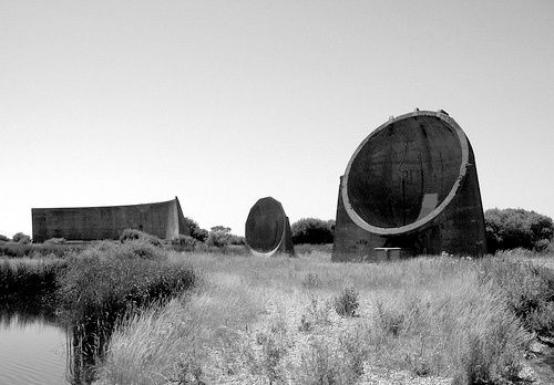 Hohlspiegelmikrofone in Dungeness; zur Verfügung gestellt von Dauvit Alexander (the justified sinner)