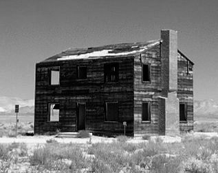 Ein übrig gebliebenes Apple II-Haus; zur Verfügung gestellt von Danny Bradury